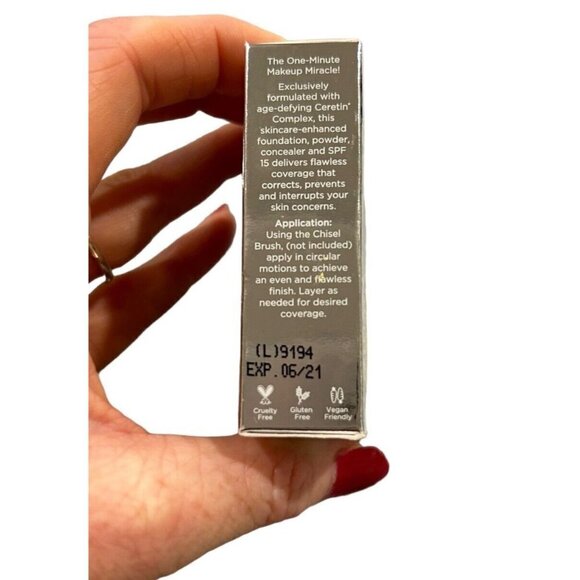 PUR The Complexion  4-in-1 Pressed Mineral Powder Foundation SPF 15 - Coffee - Picture 4 of 5